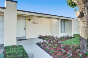 Fully Renovated Pool Home In Sunrise